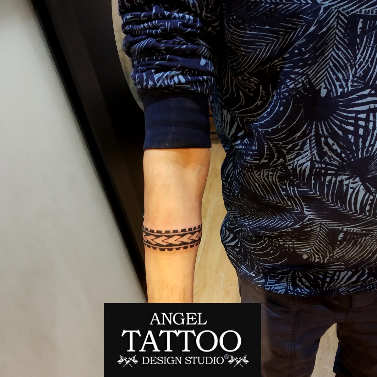 Armband Tattoos| Forearm band Tattoos| Wrist Band Tattoos | arm band
