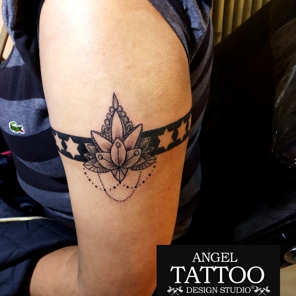 Armband Tattoo Definition - tattooglee | Forearm band tattoos, Cuff tattoo,  Arm band tattoo