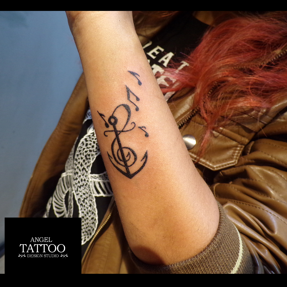 81 Modern Peace Sign Tattoo Designs & Ideas - Tattoo Glee