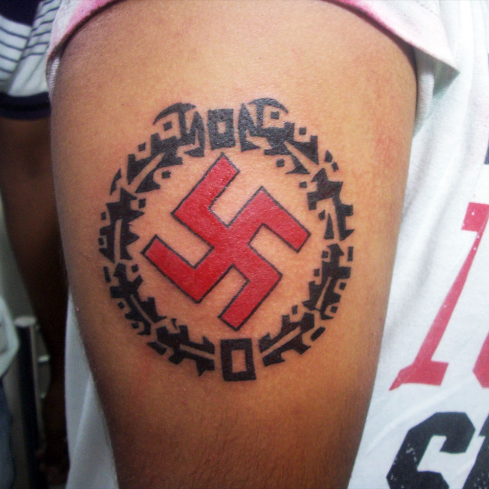 Как нарисовать свастику. Татуировки немцев.