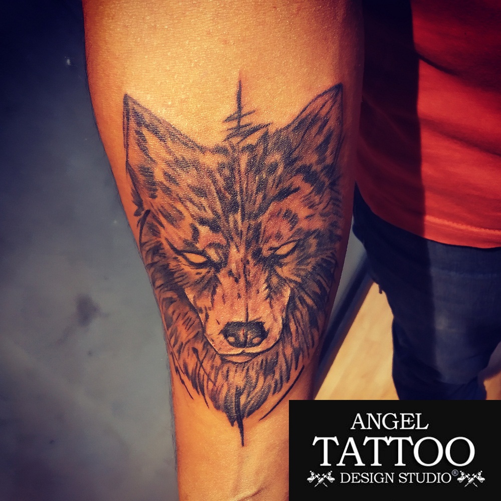 wolf tattoo, wolf tattoo design, tattoo gurgaon